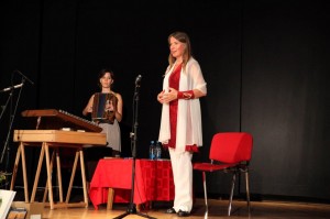 Nina Volk in Ljoba Jence_ZELISCARSKI DAN V DEZELI KOZOLCEV_VECERNI DOGOD...